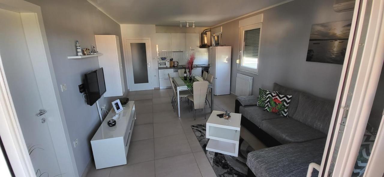 Apartment Summer Dream Punat Buitenkant foto