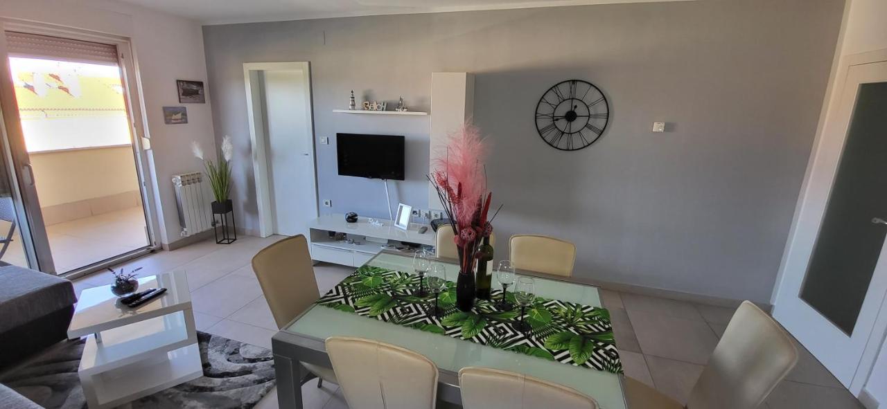 Apartment Summer Dream Punat Buitenkant foto